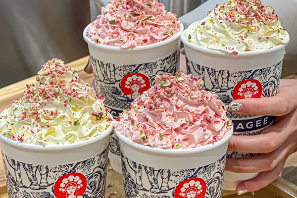 探索2024年最具投资潜力的奶茶品牌——霸王茶姬